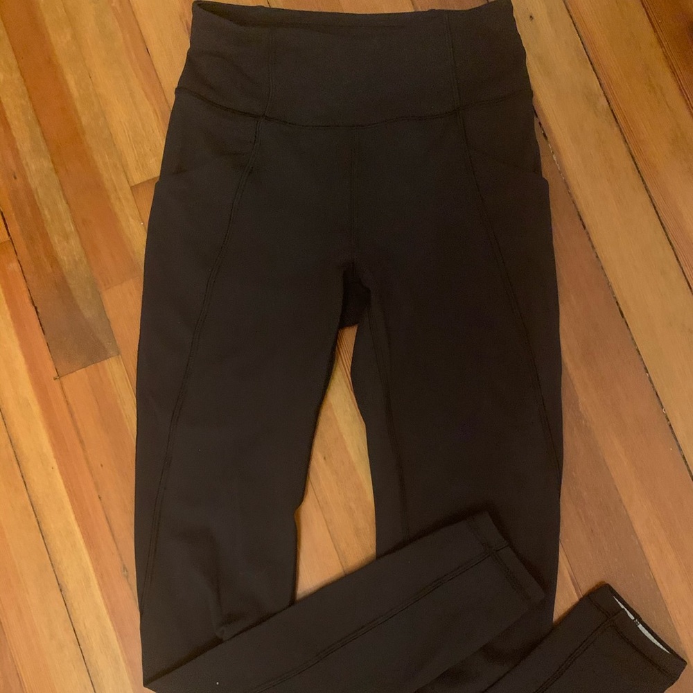 time 2 sweat tight 28’ size 4 lululemon! black